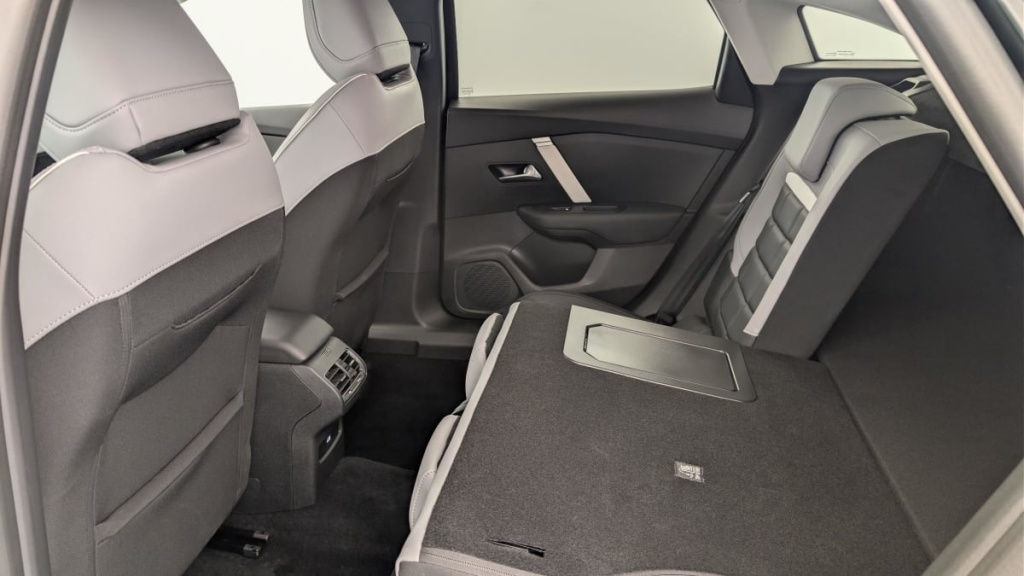 CITROEN C4 Hybride 136 e-DCS6 Max - ref: 1-367691 - Photo 12