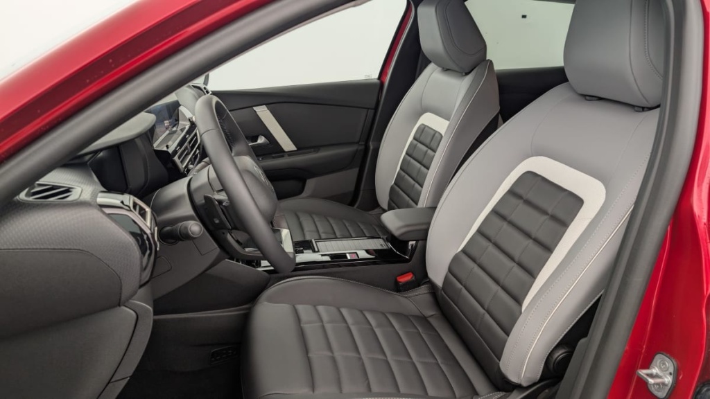 CITROEN C4 Hybride 136 e-DCS6 Max - ref: 1-367694 - Photo 16