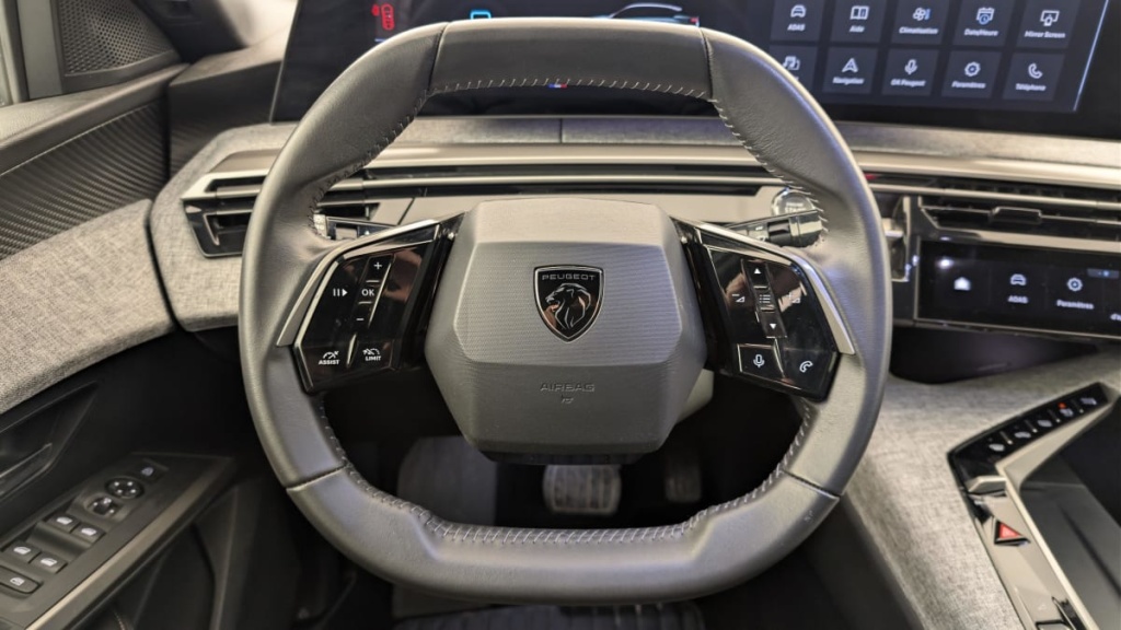 PEUGEOT 3008 Hybrid 136 e-DCS6 Allure - ref: 1-368094 - Photo 14