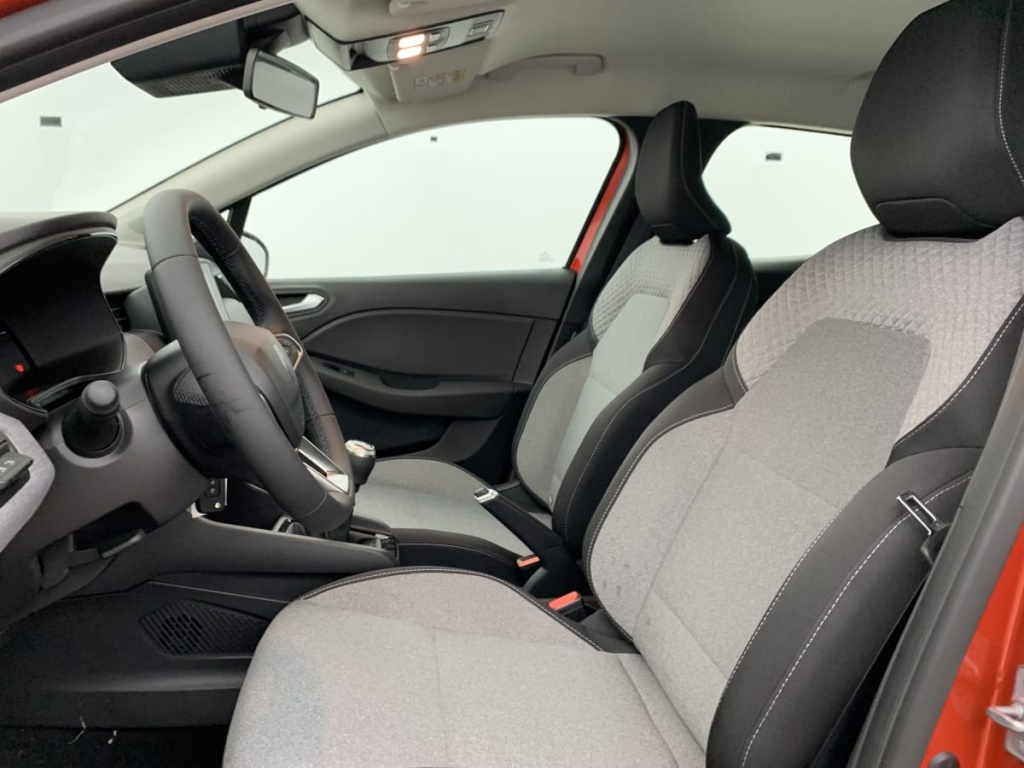 RENAULT Clio TCE 90 CH GSR2 EVOLUTION - ref: 1-368300 - Photo 16