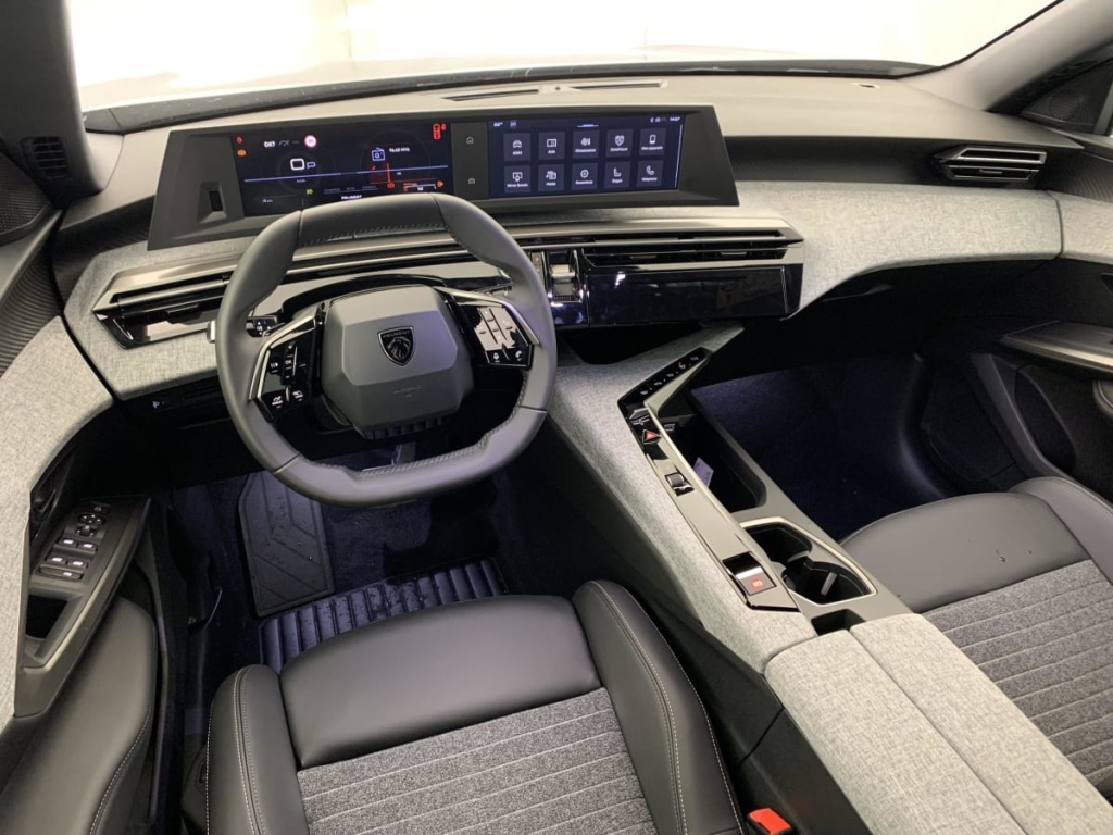 PEUGEOT 3008 Hybrid 145 e-DCS6 Allure - ref: 1-368554 - Photo 14