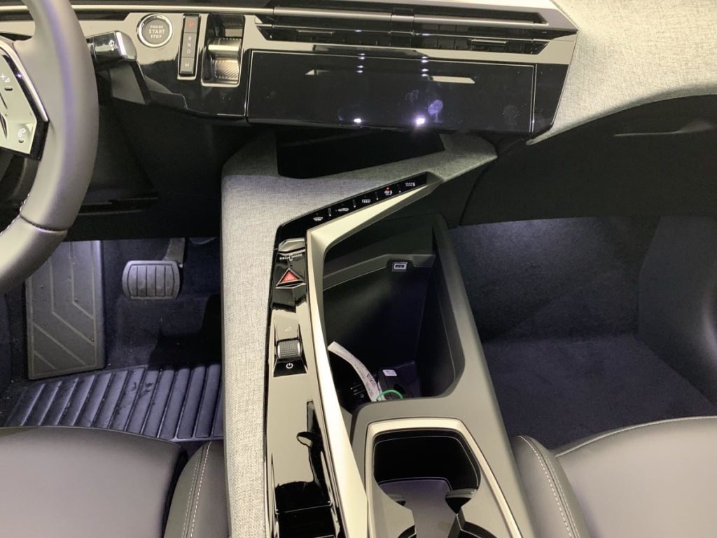 PEUGEOT 3008 Hybrid 145 e-DCS6 Allure - ref: 1-368579 - Photo 18