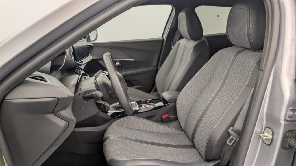 PEUGEOT 2008 100 S S BVM6 Allure - ref: 1-368872 - Photo 16