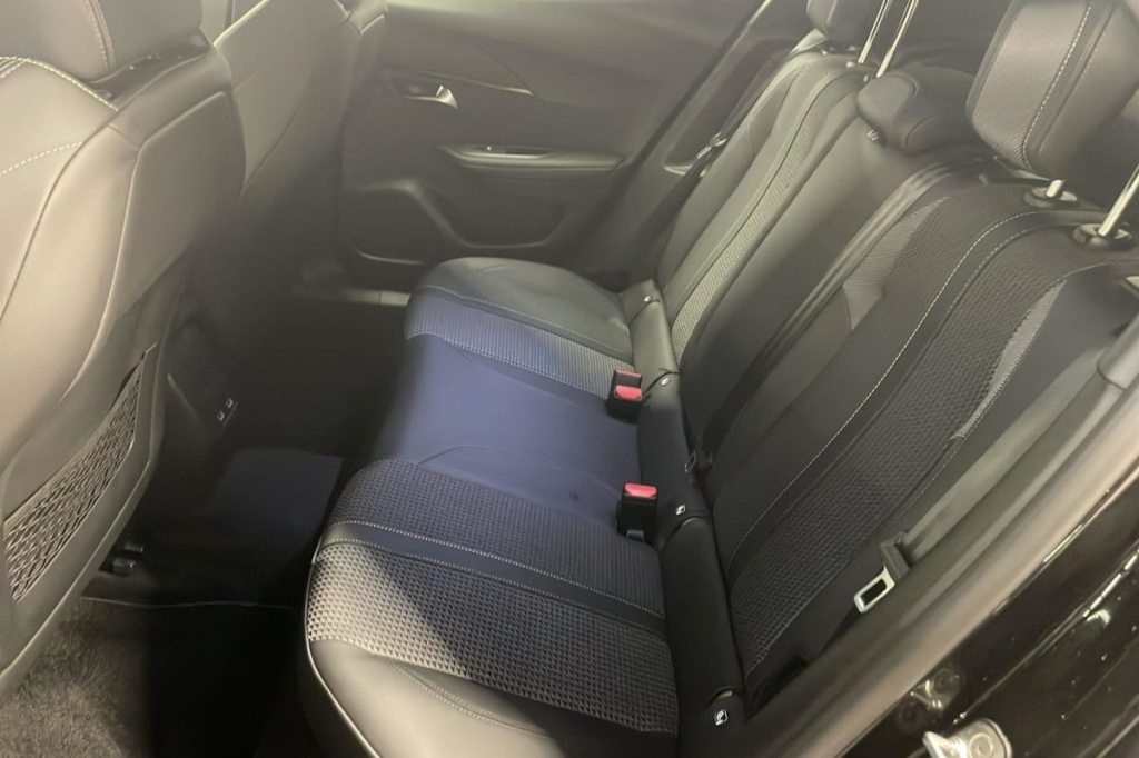 PEUGEOT 2008 136 ch GT - ref: 1-368953 - Photo 10