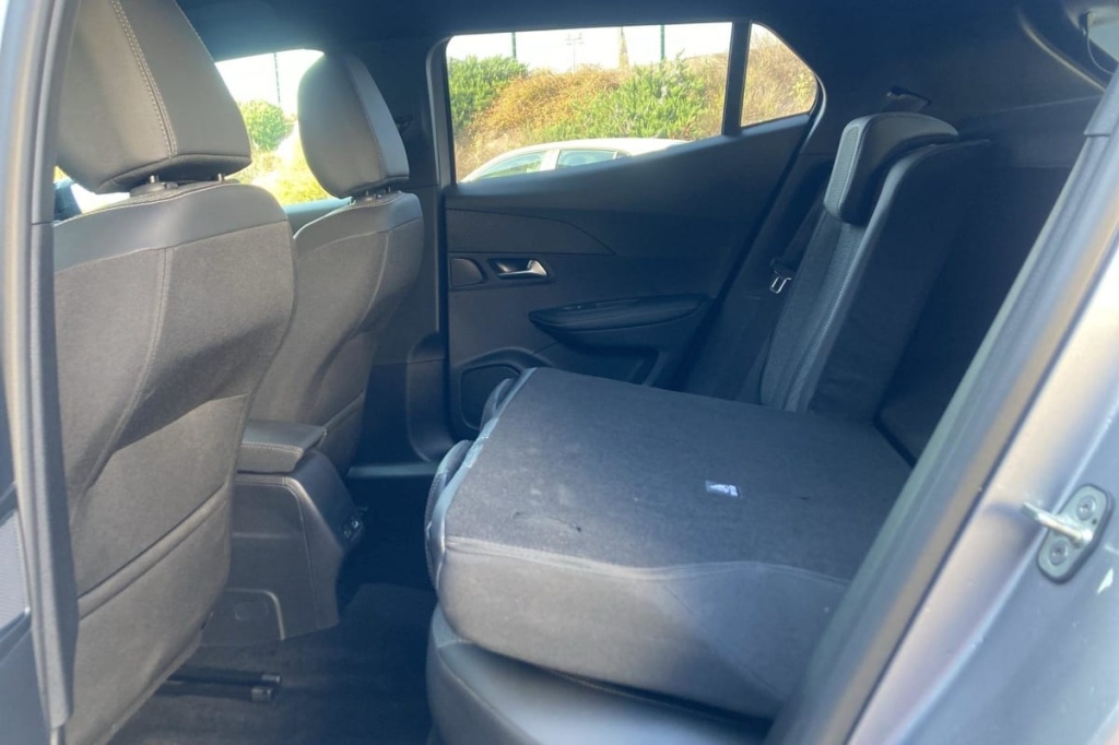 PEUGEOT 2008 Hybrid 136 e-DCS6 Allure - ref: 1-368971 - Photo 10