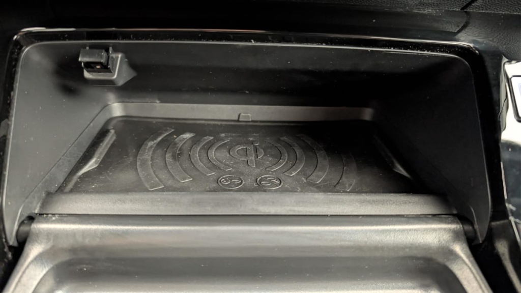 PEUGEOT 2008 Hybrid 136 e-DCS6 Allure - ref: 1-368996 - Photo 20