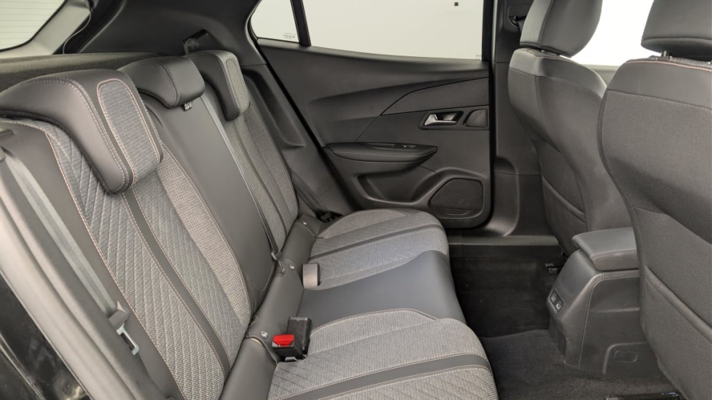 PEUGEOT 2008 Hybrid 136 e-DCS6 Allure - ref: 1-368999 - Photo 10