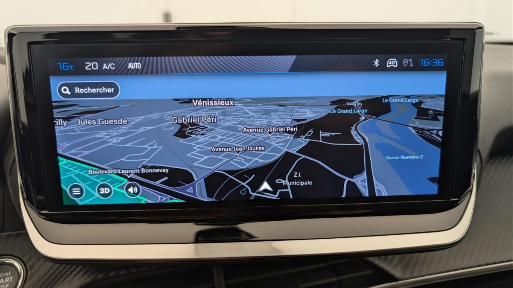 PEUGEOT 2008 Hybrid 136 e-DCS6 Allure - ref: 1-369000 - Photo 17