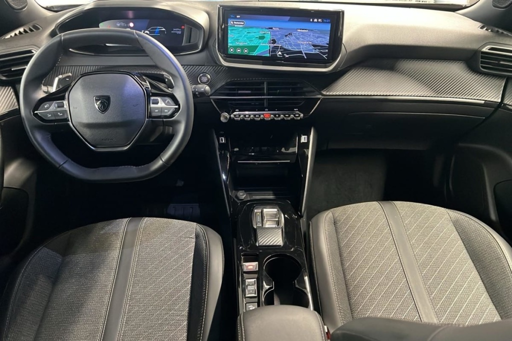 PEUGEOT 2008 Hybrid 136 e-DCS6 Allure - ref: 1-369014 - Photo 12