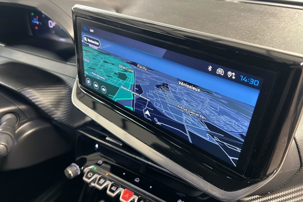 PEUGEOT 2008 Hybrid 136 e-DCS6 Allure - ref: 1-369014 - Photo 17