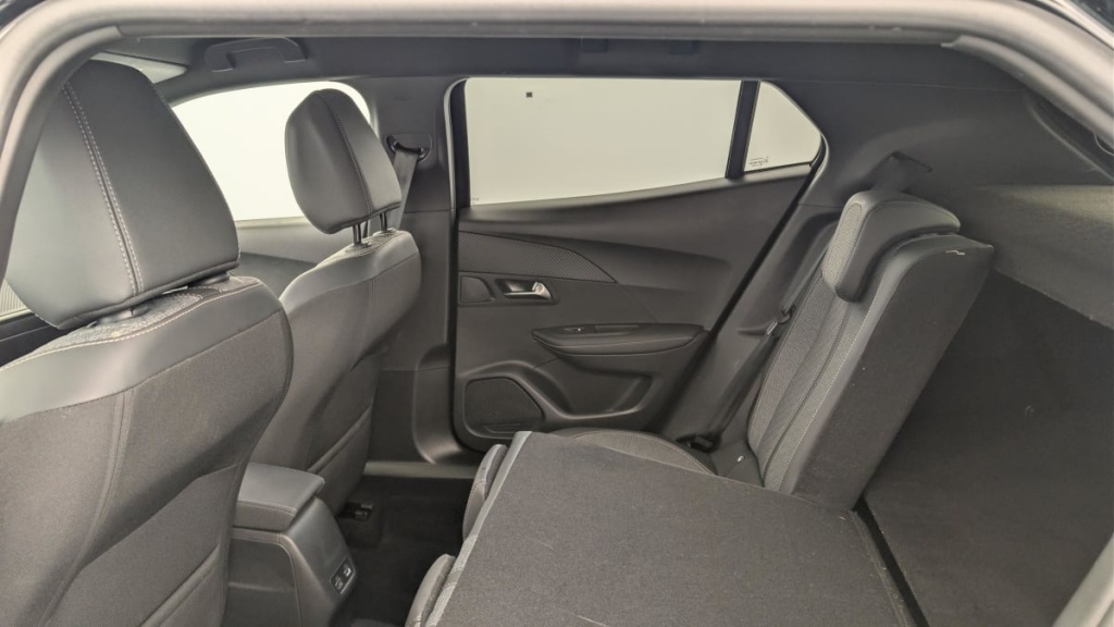 PEUGEOT 2008 Hybrid 136 e-DCS6 Allure - ref: 1-369016 - Photo 12