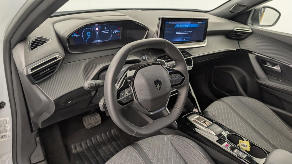 PEUGEOT 2008 Hybrid 136 e-DCS6 Allure - ref: 1-369029 - Photo 15