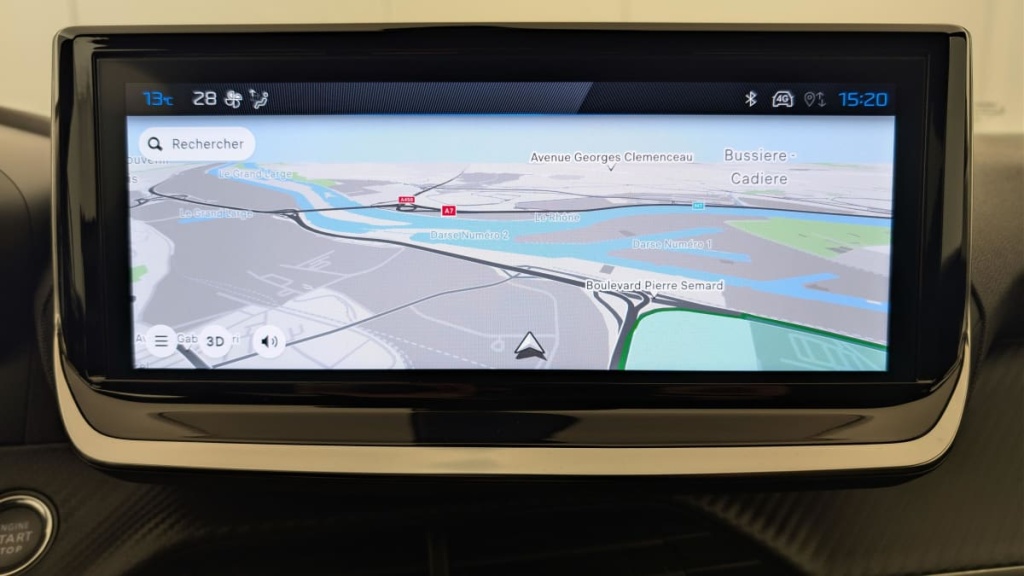 PEUGEOT 2008 Hybrid 136 e-DCS6 Allure - ref: 1-369035 - Photo 18