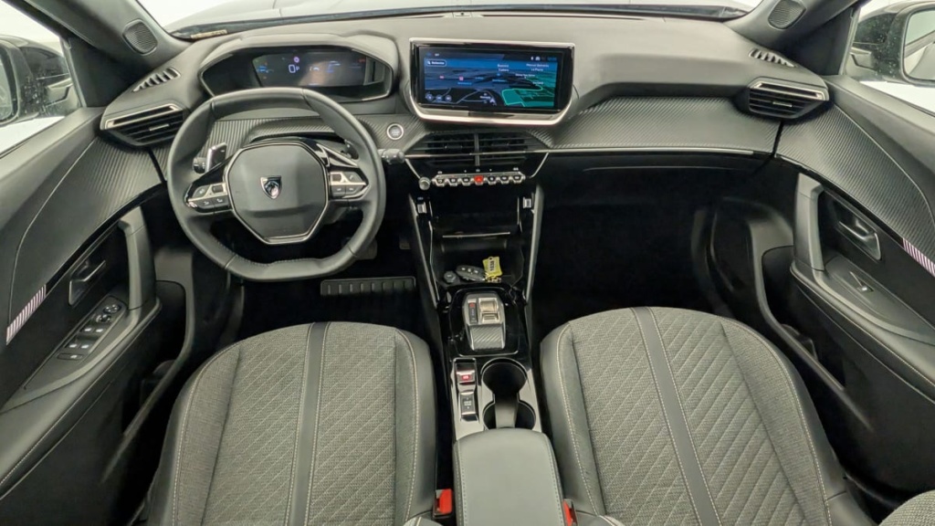 PEUGEOT 2008 Hybrid 136 e-DCS6 Allure - ref: 1-369036 - Photo 12