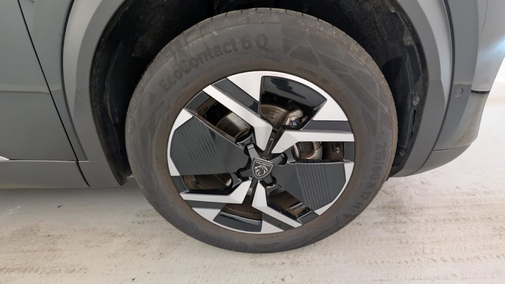 PEUGEOT 2008 Hybrid 136 e-DCS6 Allure - ref: 1-369036 - Photo 14