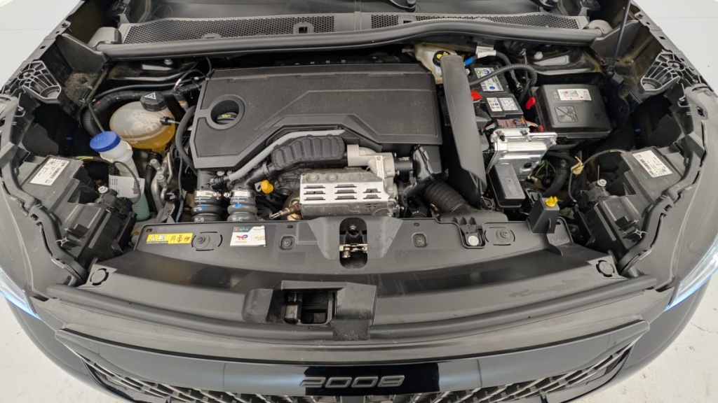 PEUGEOT 2008 Hybrid 136 e-DCS6 Allure - ref: 1-369036 - Photo 16