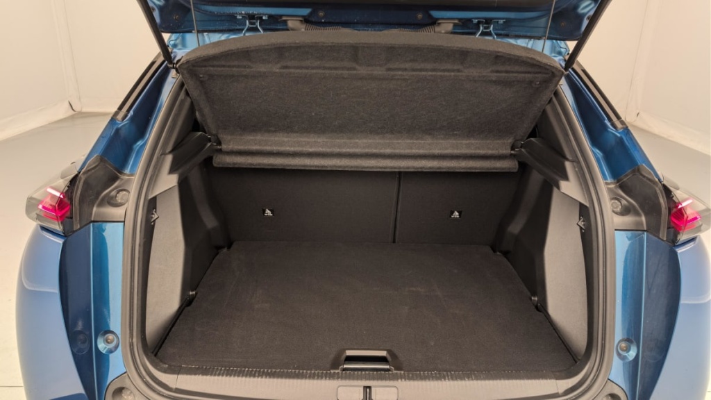 PEUGEOT 2008 Hybrid 136 e-DCS6 Allure - ref: 1-369046 - Photo 11