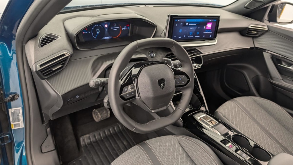 PEUGEOT 2008 Hybrid 136 e-DCS6 Allure - ref: 1-369046 - Photo 15