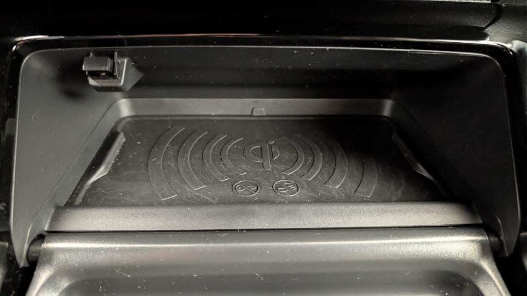 PEUGEOT 2008 Hybrid 136 e-DCS6 Allure - ref: 1-369048 - Photo 20