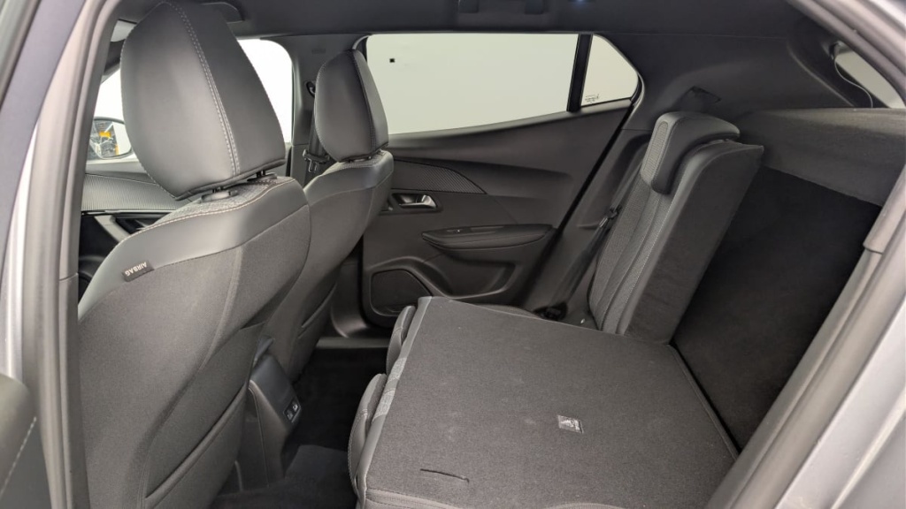 PEUGEOT 2008 Hybrid 136 e-DCS6 Allure - ref: 1-369091 - Photo 12