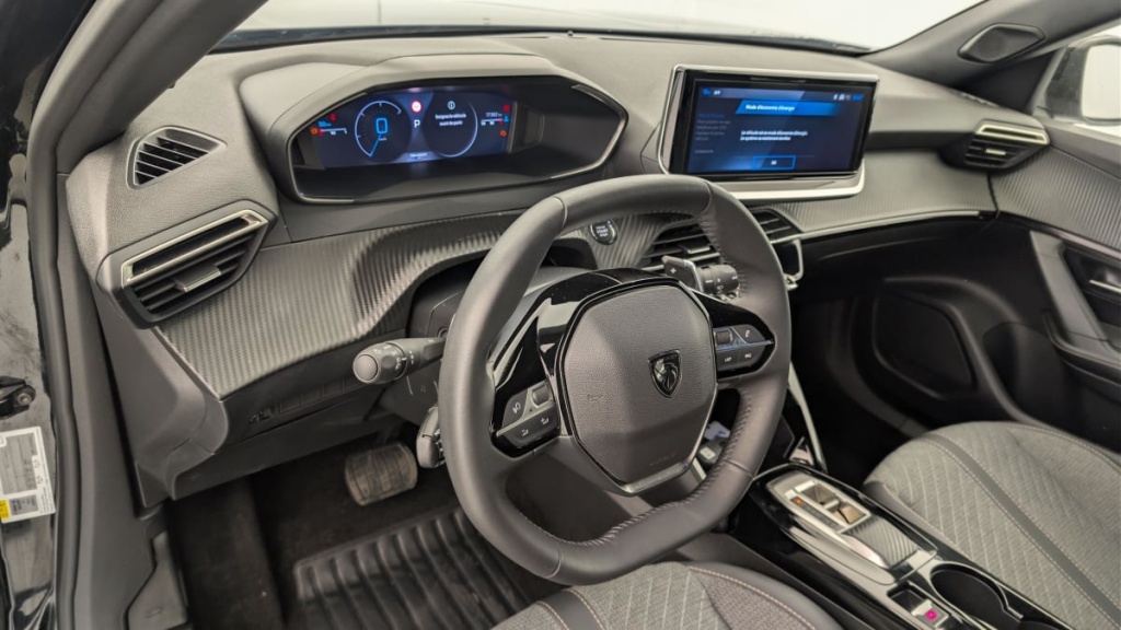 PEUGEOT 2008 Hybrid 136 e-DCS6 Allure - ref: 1-369096 - Photo 15