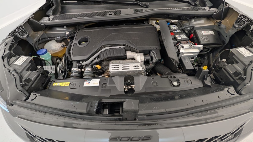 PEUGEOT 2008 Hybrid 136 e-DCS6 Allure - ref: 1-369100 - Photo 16