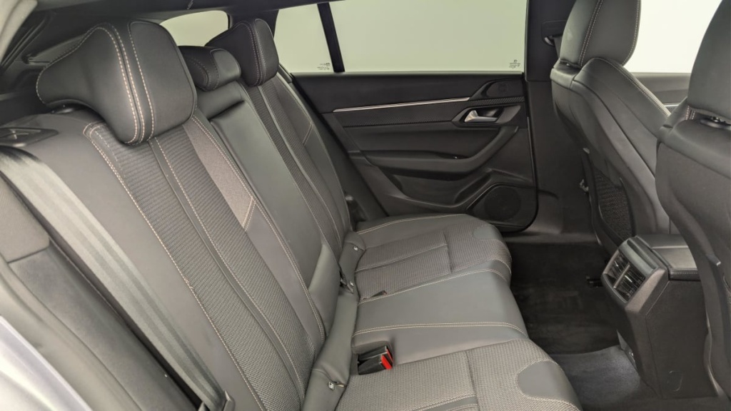 PEUGEOT 508 SW Hybrid 225 e-EAT8 Allure - ref: 1-369113 - Photo 10
