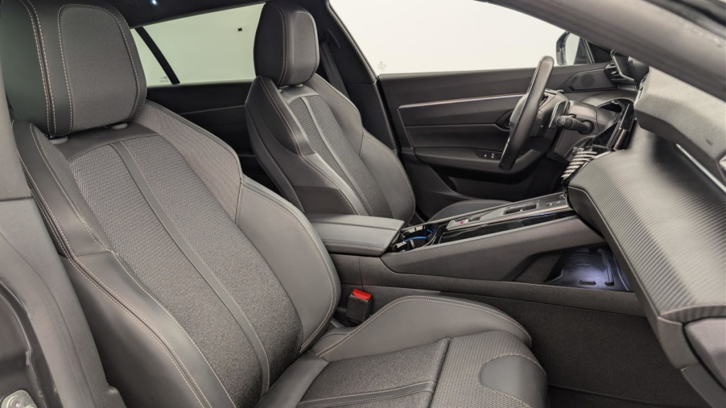 PEUGEOT 508 SW Hybrid 225 e-EAT8 Allure - ref: 1-369114 - Photo 9