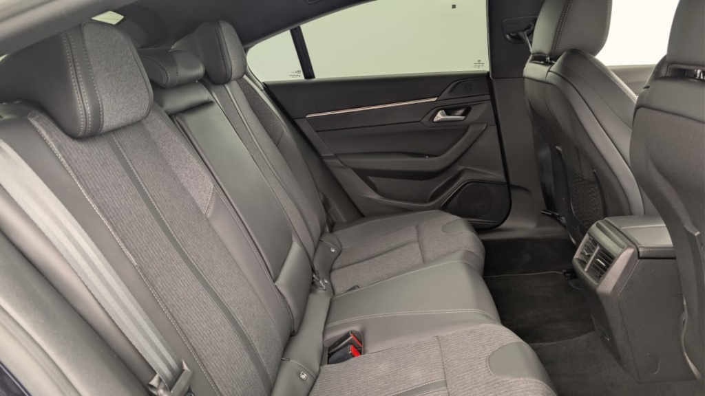PEUGEOT 508 PureTech 130 ch S S EAT8 Allure Pack - ref: 1-369126 - Photo 10
