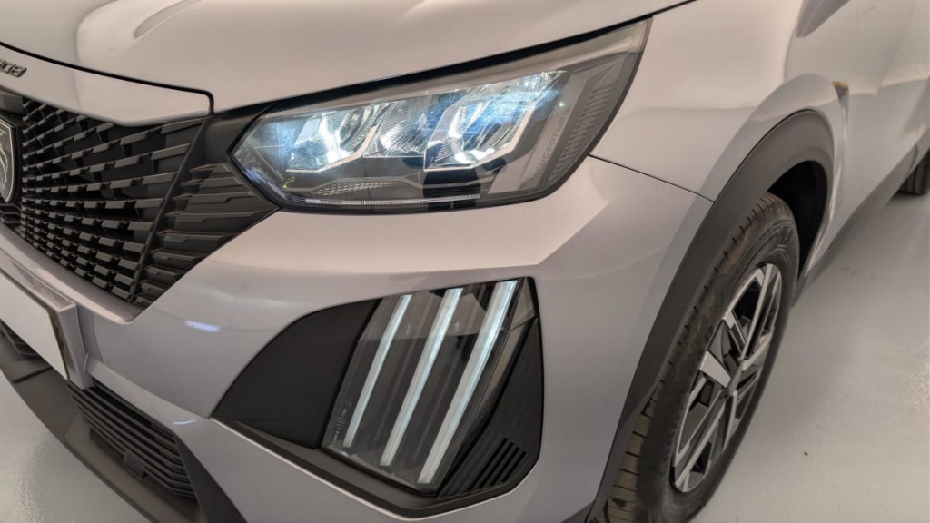 PEUGEOT 2008 Hybrid 136 e-DCS6 Style - ref: 1-369130 - Photo 19