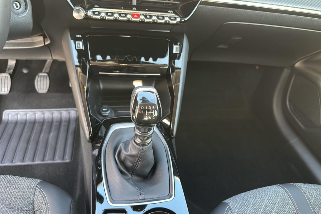 PEUGEOT 208 100 S S BVM6 Allure - ref: 1-369332 - Photo 16