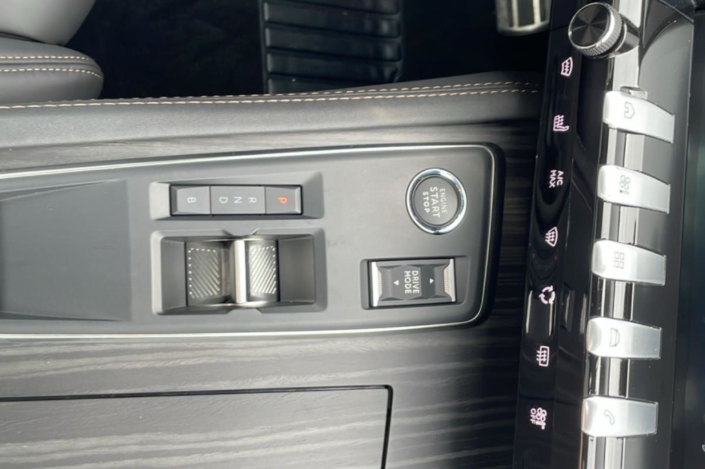 PEUGEOT 508 Hybrid 225 e-EAT8 GT - ref: 1-369356 - Photo 16