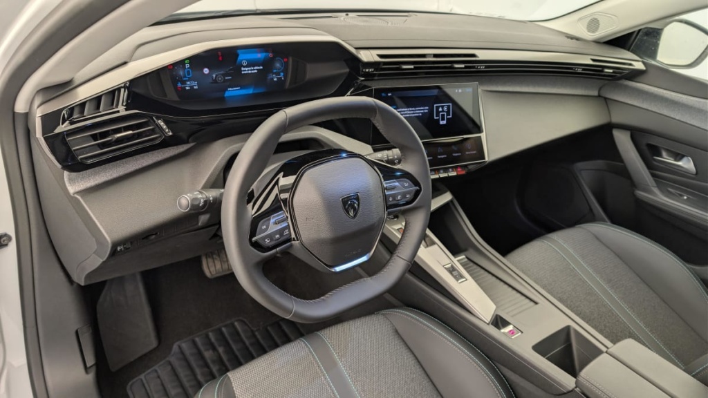 PEUGEOT 308 SW Hybrid 145 e-DCS6 Allure - ref: 1-369441 - Photo 15