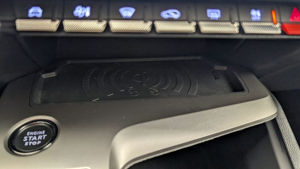 PEUGEOT 308 SW Hybrid 145 e-DCS6 Allure - ref: 1-369445 - Photo 20