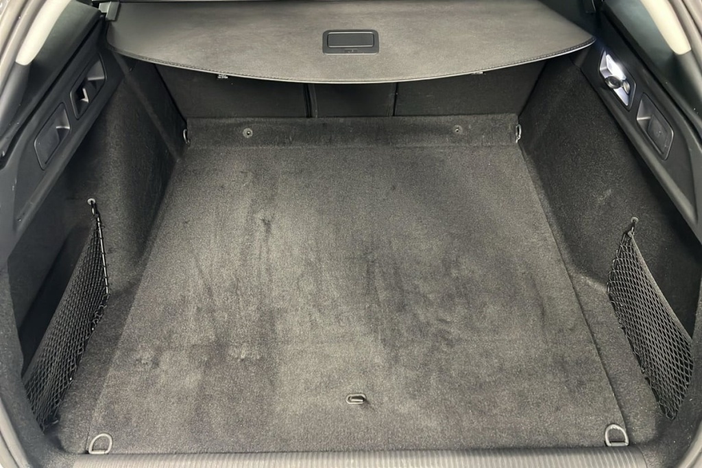 PEUGEOT 308 SW Hybrid 145 e-DCS6 Allure - ref: 1-369449 - Photo 11