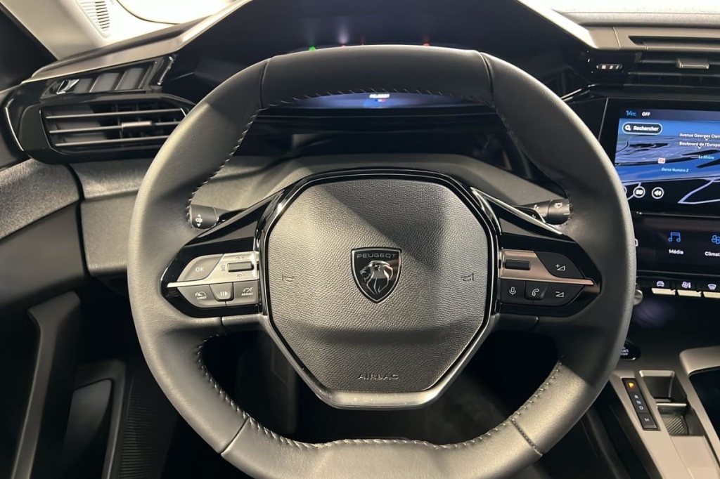 PEUGEOT 308 SW Hybrid 145 e-DCS6 Allure - ref: 1-369449 - Photo 14