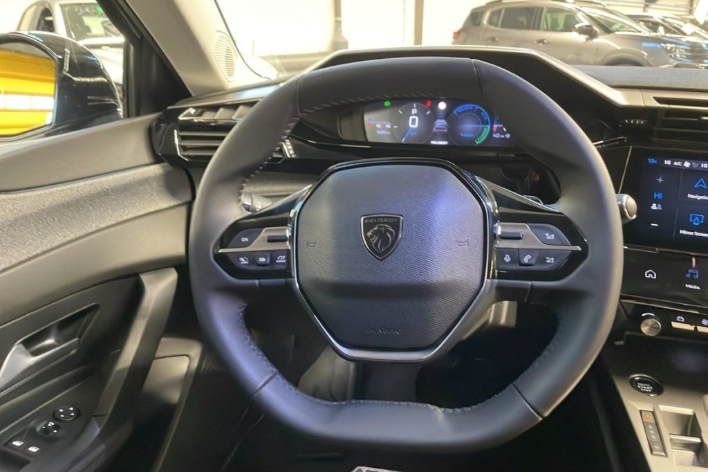 PEUGEOT 308 SW Hybrid 145 e-DCS6 Allure - ref: 1-369450 - Photo 14