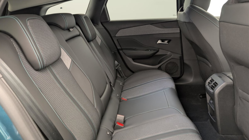 PEUGEOT 308 SW Hybrid 145 e-DCS6 Allure - ref: 1-369453 - Photo 10