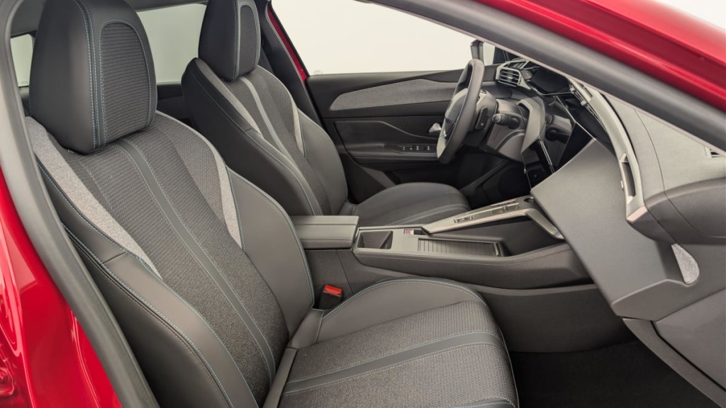 PEUGEOT 308 SW Hybrid 145 e-DCS6 Allure - ref: 1-369487 - Photo 9