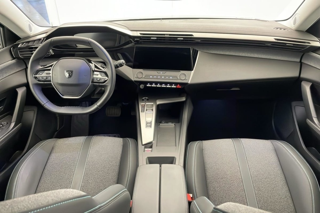 PEUGEOT 308 SW Hybrid 145 e-DCS6 Allure - ref: 1-369492 - Photo 11