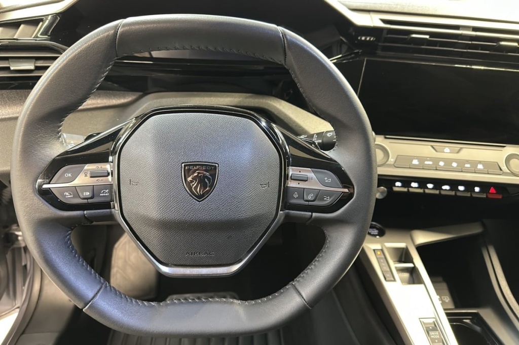 PEUGEOT 308 SW Hybrid 145 e-DCS6 Allure - ref: 1-369493 - Photo 14