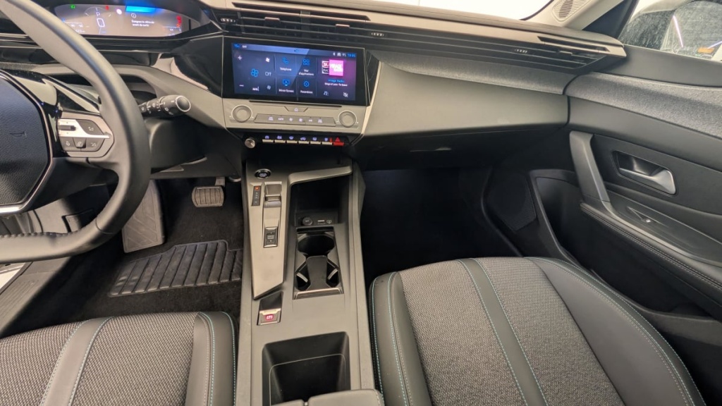 PEUGEOT 308 SW Hybrid 145 e-DCS6 Allure - ref: 1-369494 - Photo 18