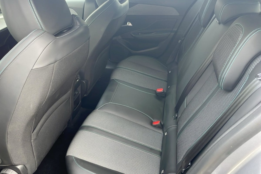 PEUGEOT 308 Hybrid 145 e-DCS6 Allure - ref: 1-369632 - Photo 10