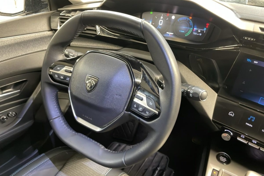 PEUGEOT 308 Hybrid 145 e-DCS6 Allure - ref: 1-369633 - Photo 15