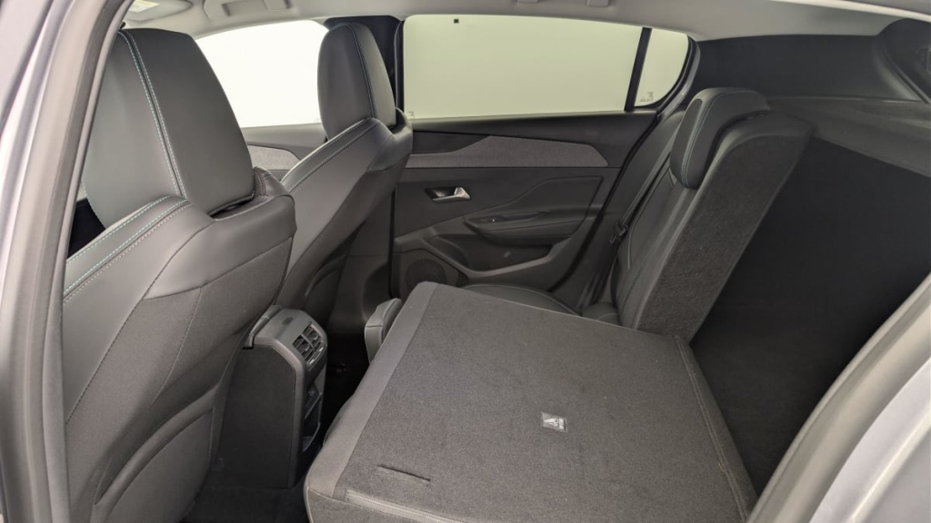 PEUGEOT 308 Hybrid 145 e-DCS6 Allure - ref: 1-369634 - Photo 12