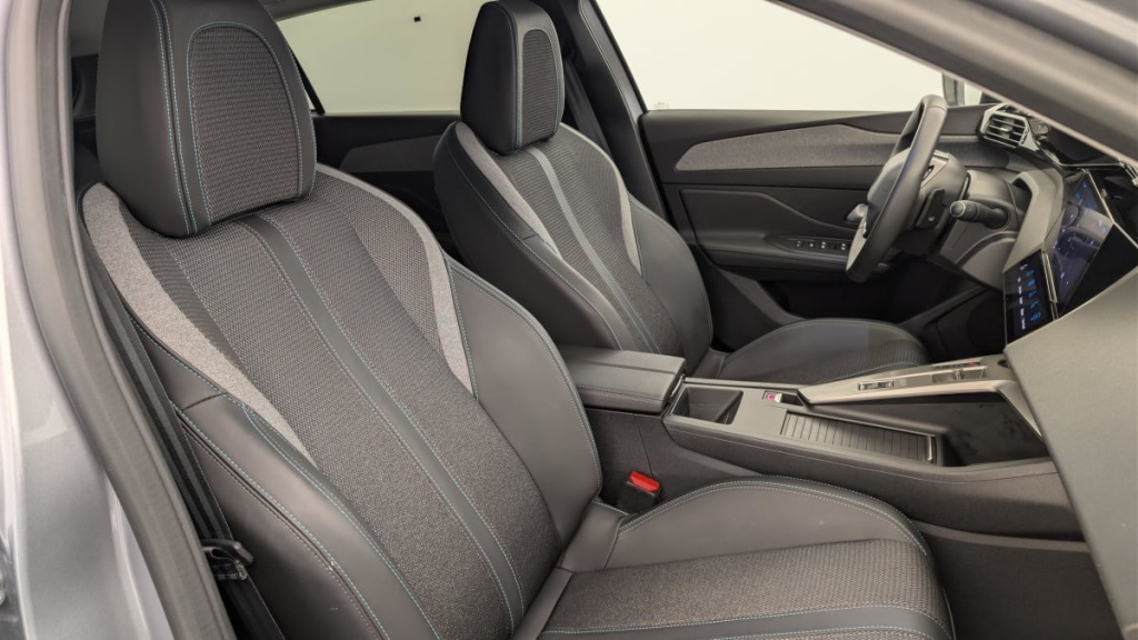 PEUGEOT 308 Hybrid 145 e-DCS6 Allure - ref: 1-369634 - Photo 9