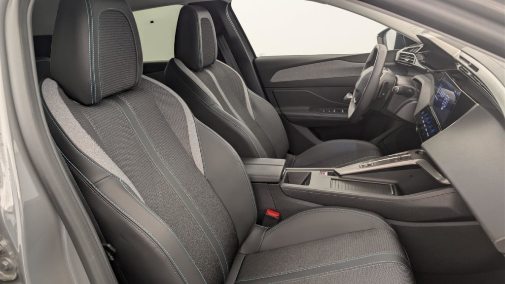 PEUGEOT 308 Hybrid 145 e-DCS6 Allure - ref: 1-369658 - Photo 9