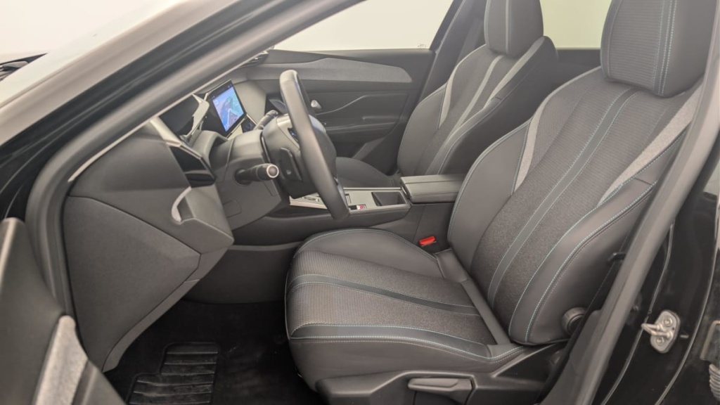 PEUGEOT 308 Hybrid 145 e-DCS6 Allure - ref: 1-369660 - Photo 16