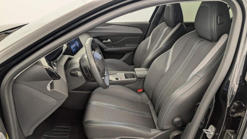 PEUGEOT 308 Hybrid 145 e-DCS6 Allure - ref: 1-369664 - Photo 16