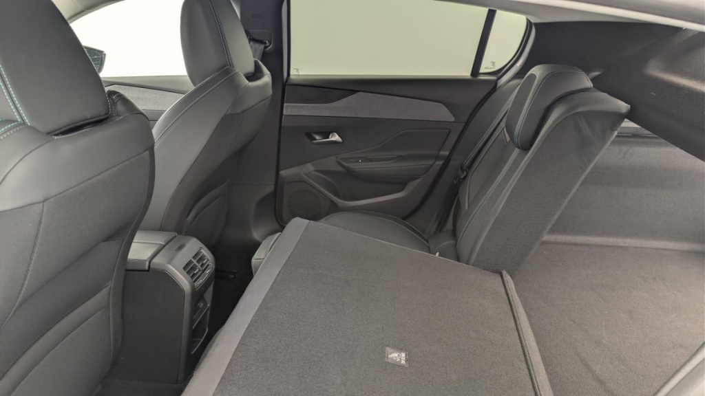 PEUGEOT 308 Hybrid 145 e-DCS6 Allure - ref: 1-369669 - Photo 12